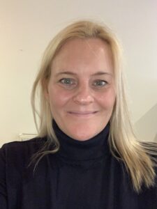 Imogen Tonder. Therapy for young people.